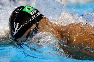 utilizam duas toucas