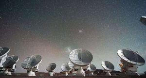 foto real de um buraco negro