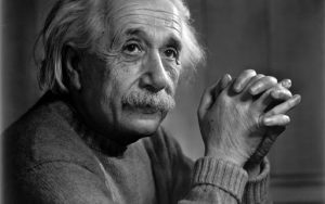 teoria da relatividade Einstein