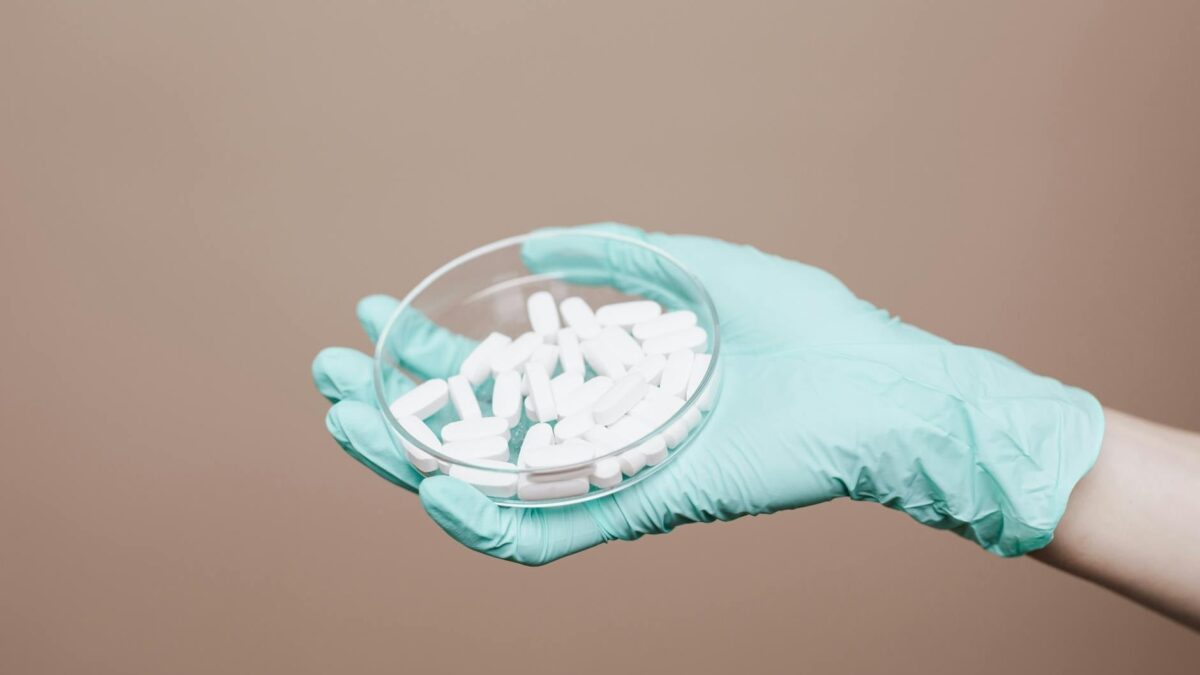 Pílula de medicamento contra apneia do sono em fase de aprovação pela FDA