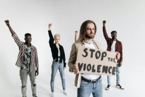 Campanha de conscientização sobre violência no relacionamento entre adolescentes
